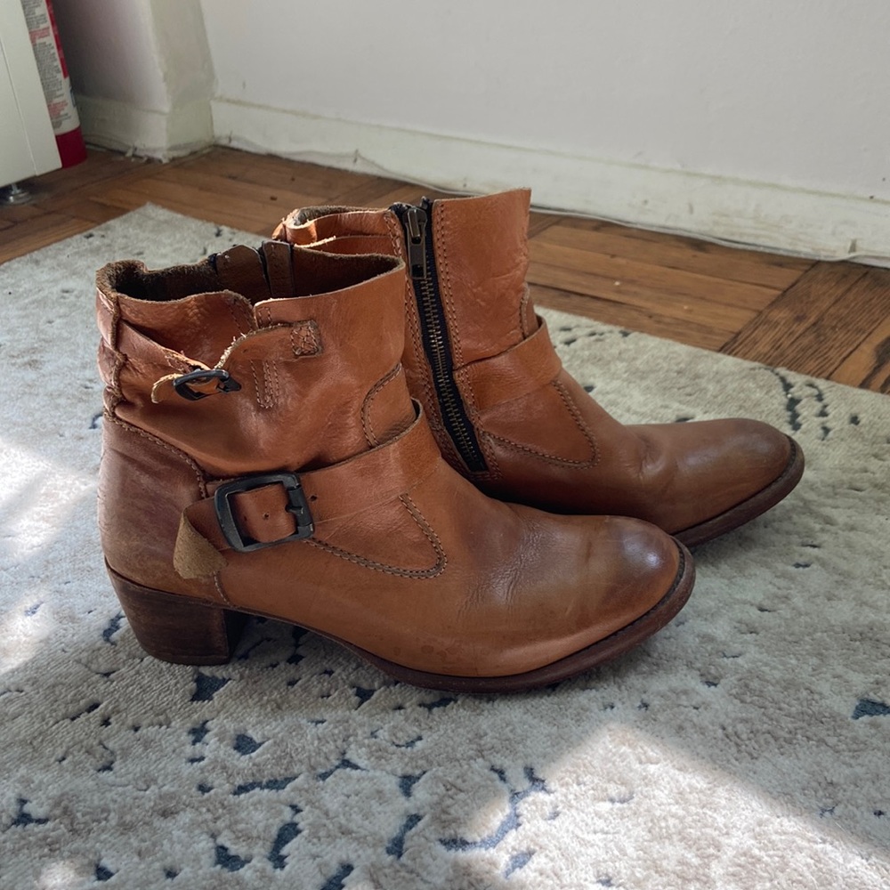 Dolce vita bootie
